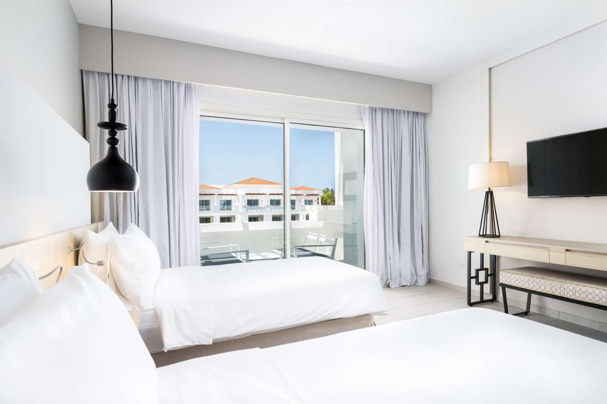 Hotel Radisson Blu Residences, 5*