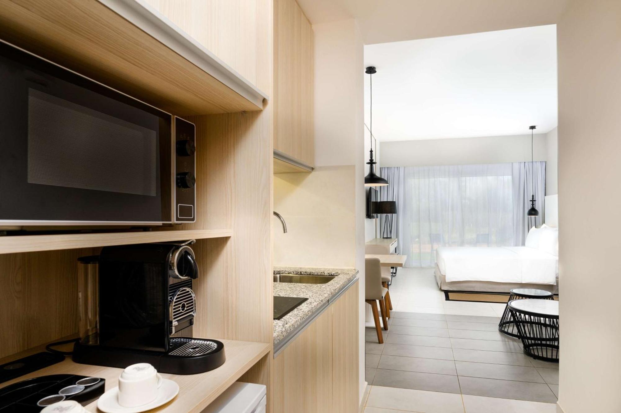 Radisson Blu Residences, Hotel